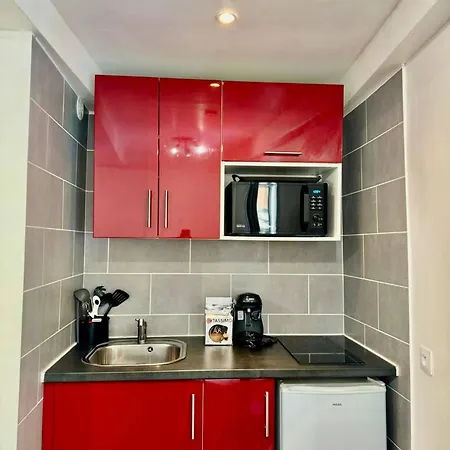 Appartement Port Bonaparte Place Du Pin Nice