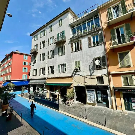 Port Bonaparte Place Du Pin *